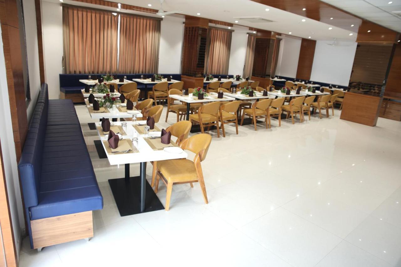 Lords Eco Inn, Ambaji Exteriér fotografie