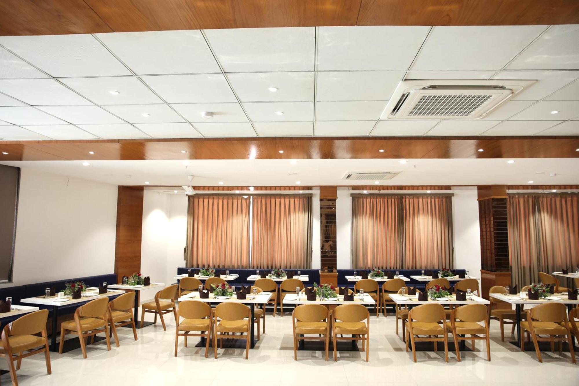 Lords Eco Inn, Ambaji Exteriér fotografie